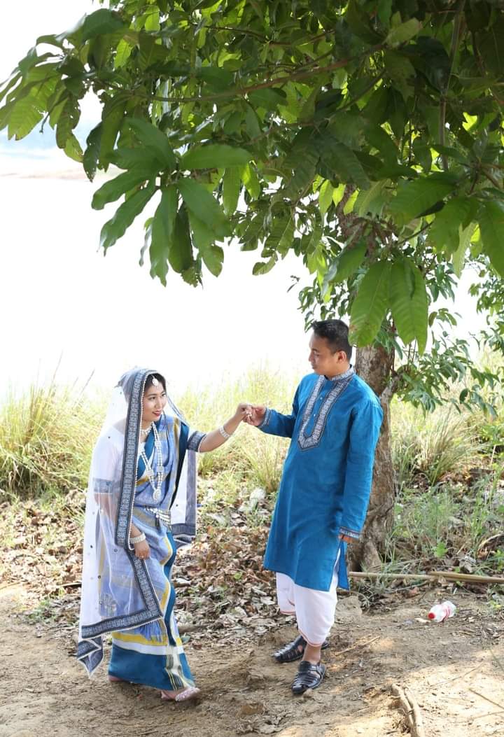 পাহাড়ি কাপল সেট